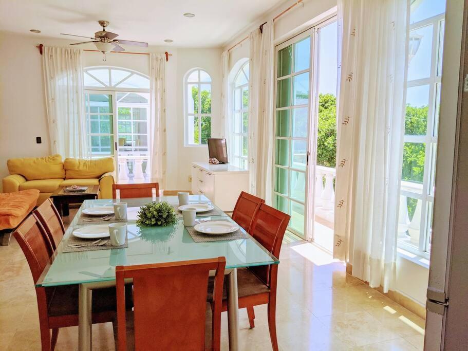 18br Up To 50guest Castillos Playacar Walk To And 5th Ave 1000mbps Сasa de vacaciones