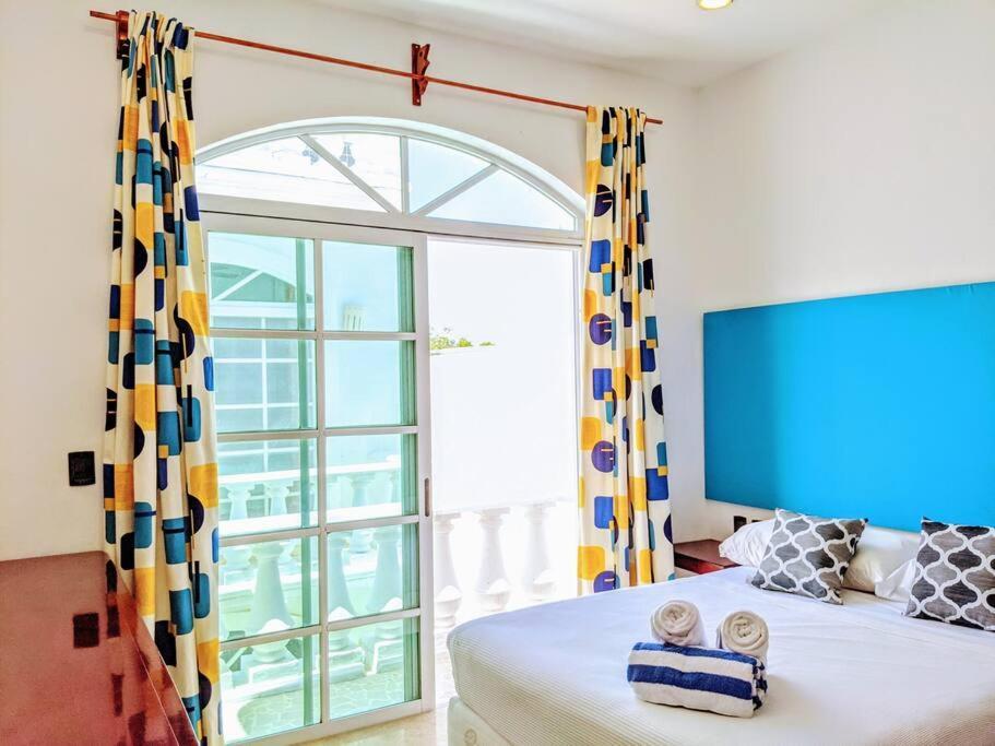 18br Up To 50guest Castillos Playacar Walk To And 5th Ave 1000mbps Сasa de vacaciones