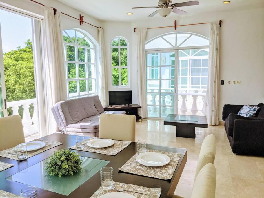 18br Up To 50guest Castillos Playacar Walk To And 5th Ave 1000mbps Сasa de vacaciones