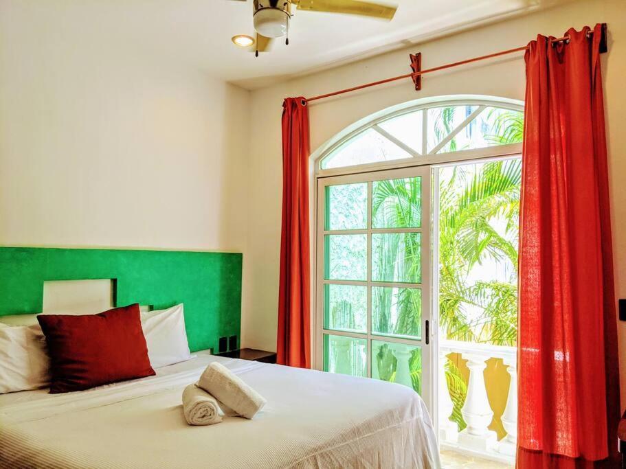 Сasa de vacaciones 18br Up To 50guest Castillos Playacar Walk To And 5th Ave 1000mbps Playa del Carmen